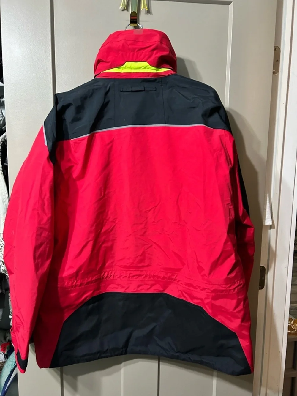 West Marine Third Reef 3L foul weather jacket Nautical Boating NWT Red Black Yel